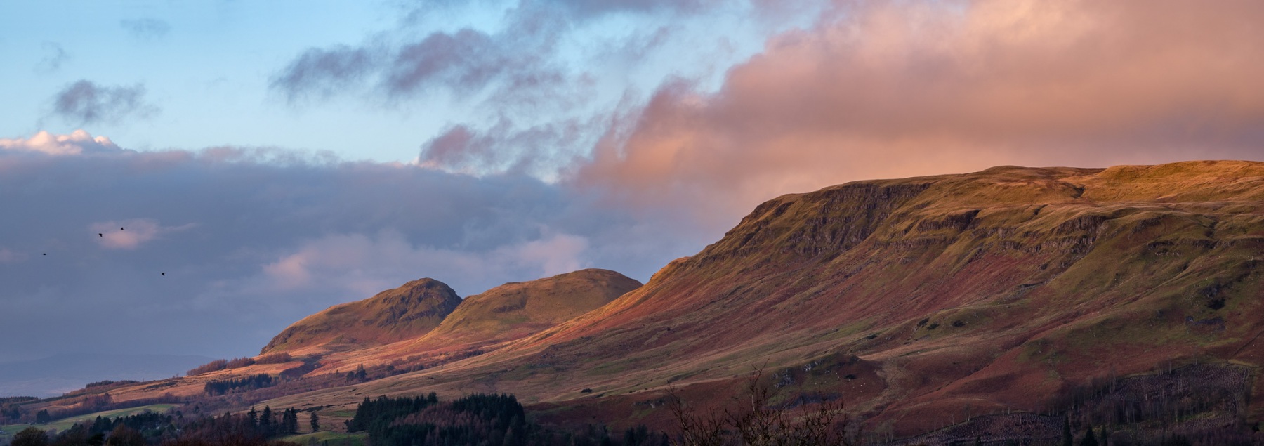 Evening sun on Slackdhu Craggs
